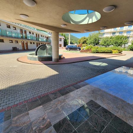 Appartamento Kristoff Plaza Trencianske Teplice Trenčín Esterno foto